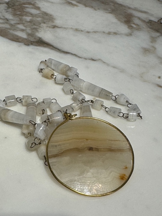 70s Vintage Agate Pendant Necklace - Picture 5 of 8